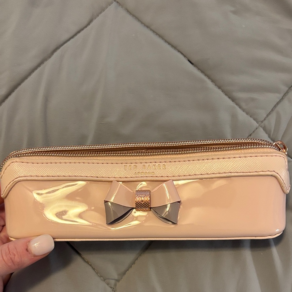 Ted Baker Nude Glossy Bow Cosmetic Case